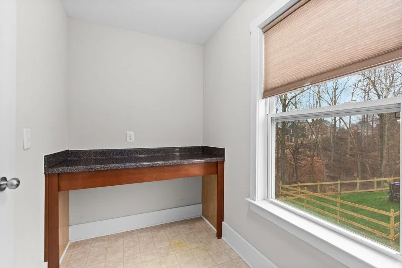 431 Shady Grove Court-28.jpg