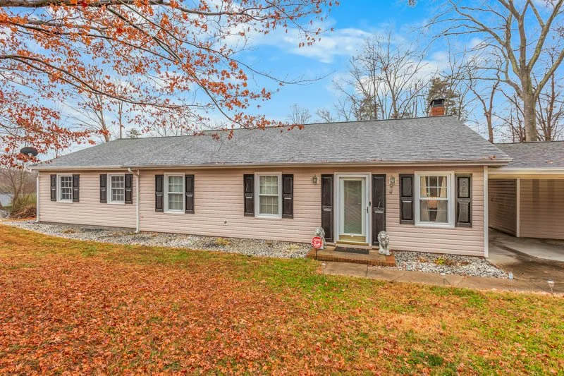 1320 Pebblebrook Drive-3.jpg