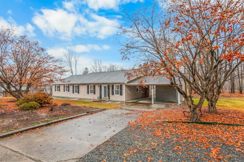 1320 Pebblebrook Drive-4.jpg