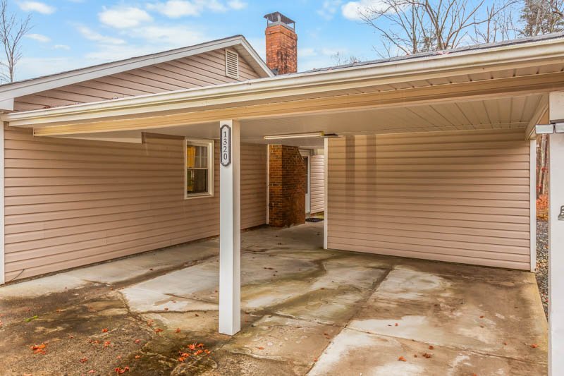 1320 Pebblebrook Drive-6.jpg