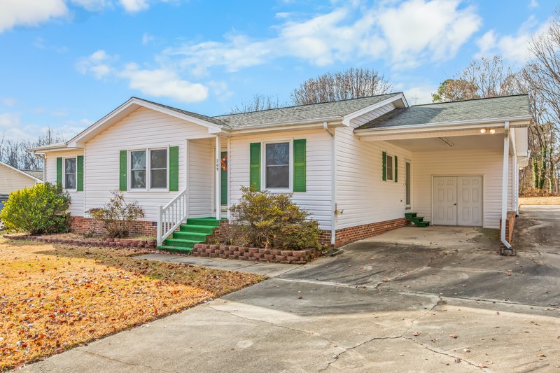 209 Rivermeade Drive-1.jpg