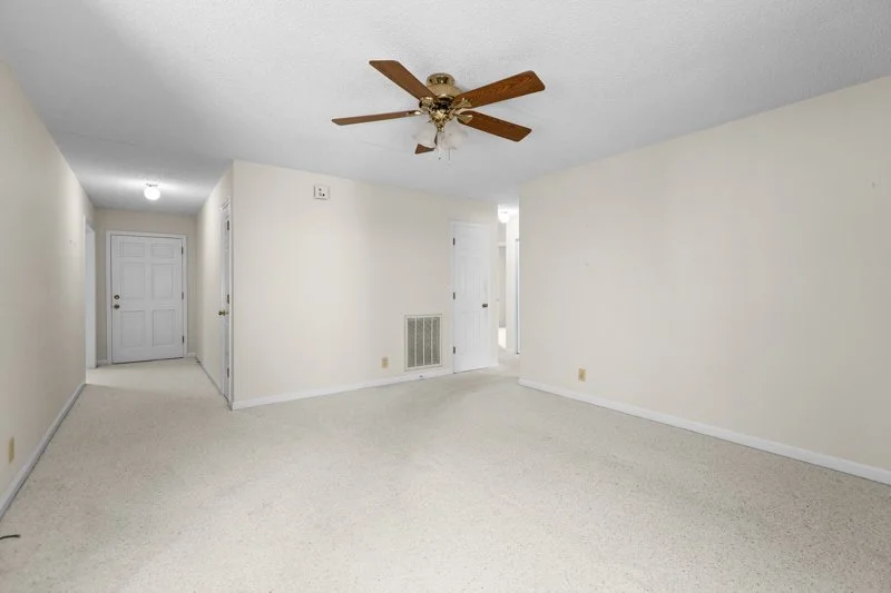 209 Rivermeade Drive-3.jpg