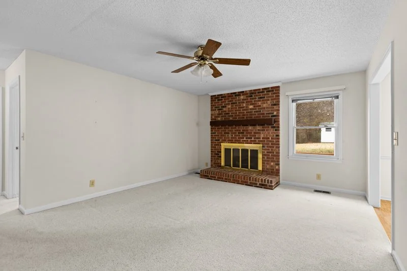 209 Rivermeade Drive-4.jpg