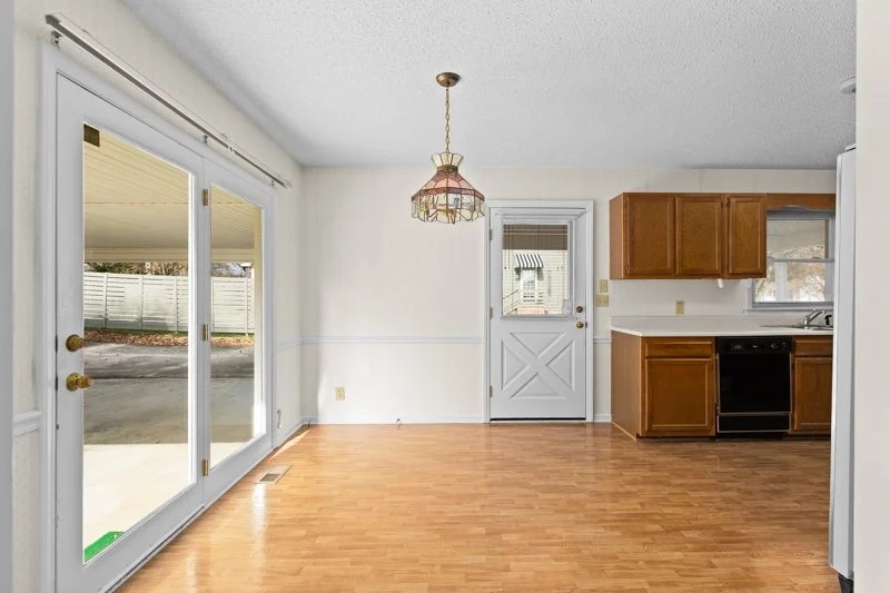 209 Rivermeade Drive-6.jpg