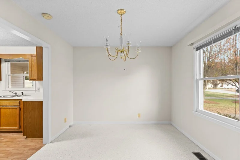 209 Rivermeade Drive-13.jpg