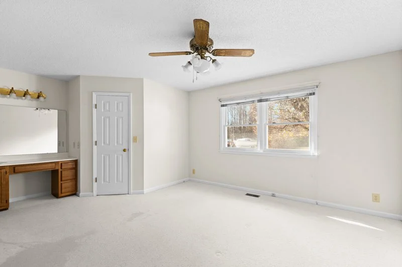 209 Rivermeade Drive-15.jpg