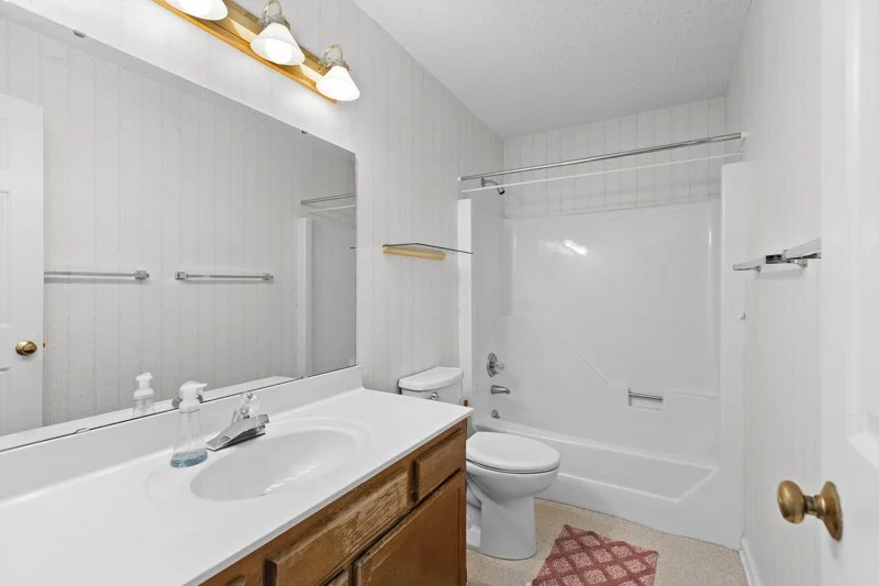 209 Rivermeade Drive-24.jpg