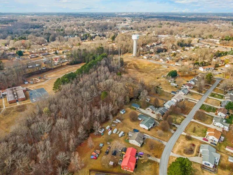 209 Rivermeade Drive-36.jpg