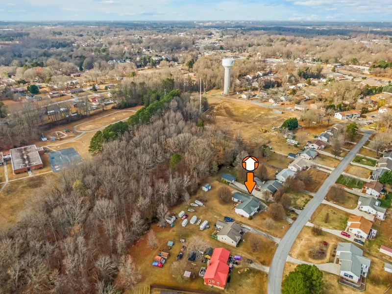 209 Rivermeade Drive-37.jpg