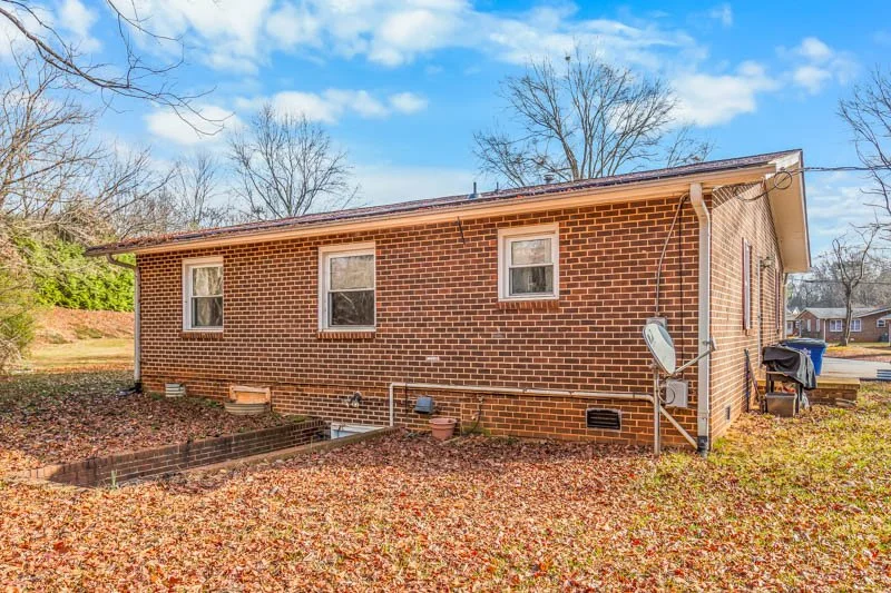 2310 Blecker Drive-25.jpg