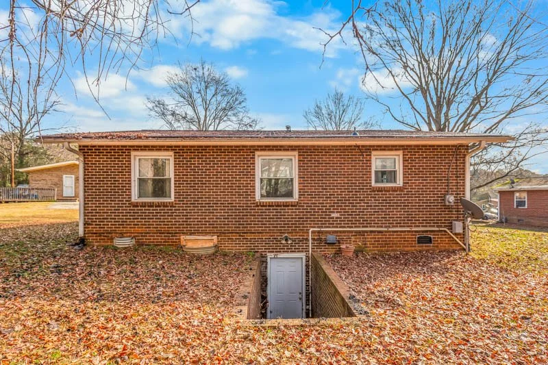 2310 Blecker Drive-26.jpg