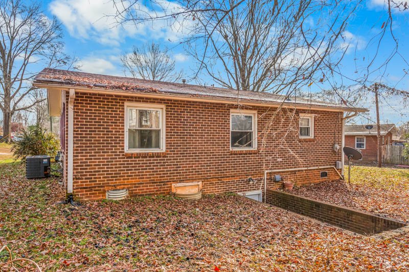 2310 Blecker Drive-27.jpg