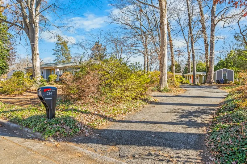 216 Knollwood Drive-1.jpg