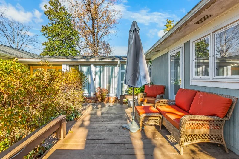 216 Knollwood Drive-8.jpg