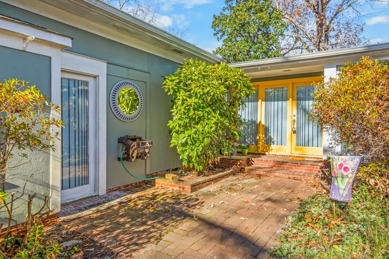 216 Knollwood Drive-9.jpg