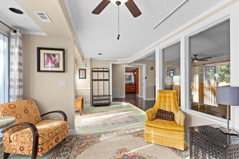 216 Knollwood Drive-12.jpg