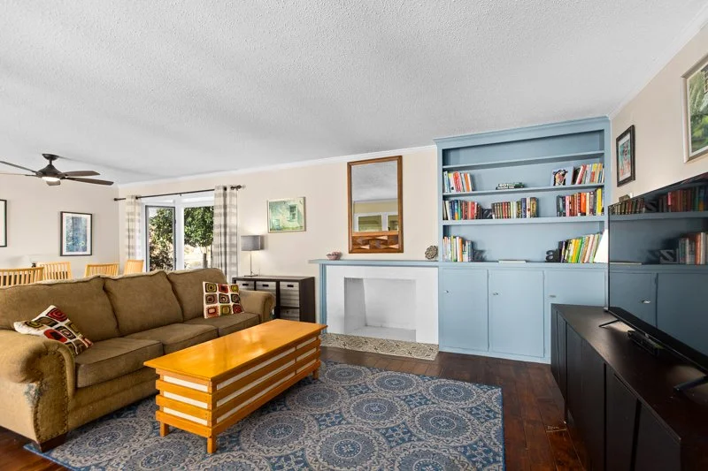 216 Knollwood Drive-14.jpg