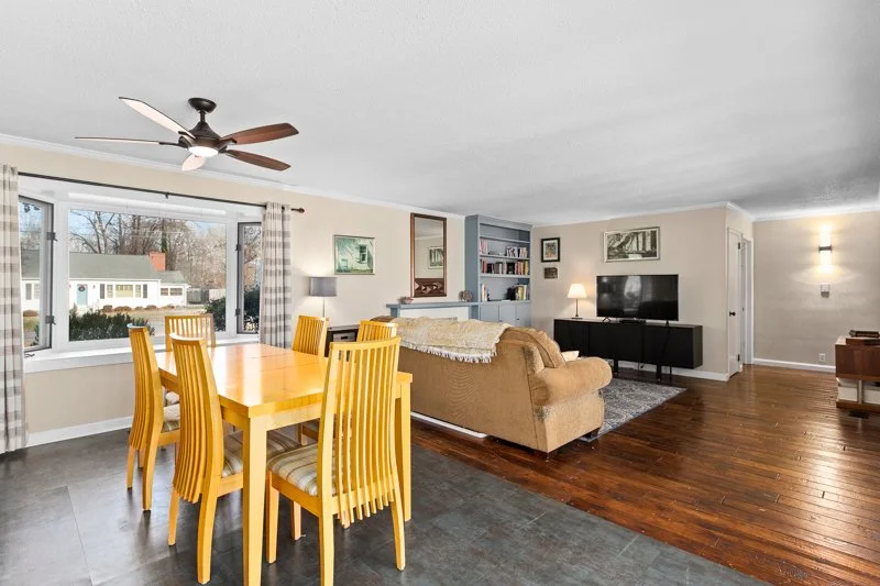 216 Knollwood Drive-16.jpg