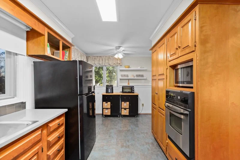 216 Knollwood Drive-22.jpg