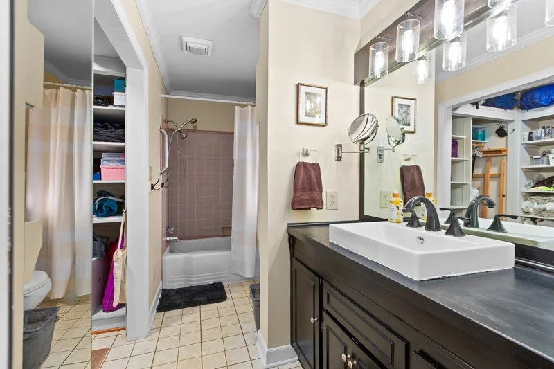 216 Knollwood Drive-29.jpg