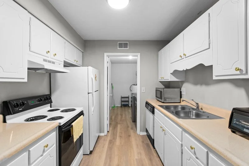 2250 Sunderland Road #23B-23.jpg