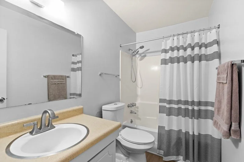 2250 Sunderland Road #29B-30.jpg