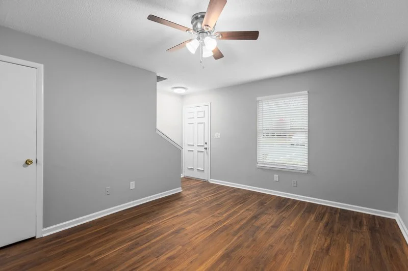 670 Cedarbrook Court-4.jpg