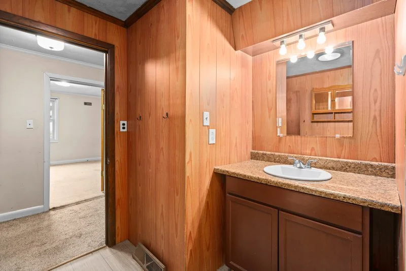 144 Center Street-12.jpg