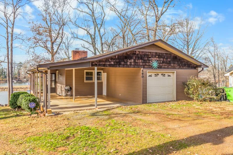 490 Riverwood Drive-2.jpg