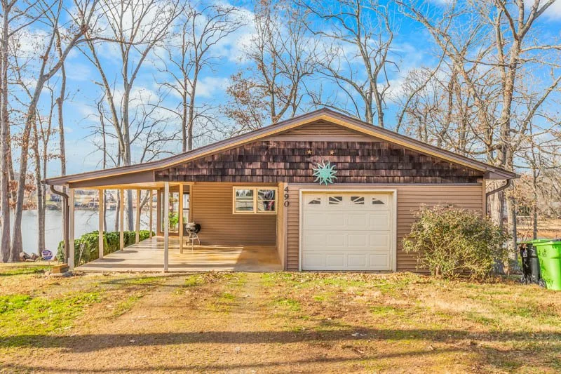 490 Riverwood Drive-1.jpg