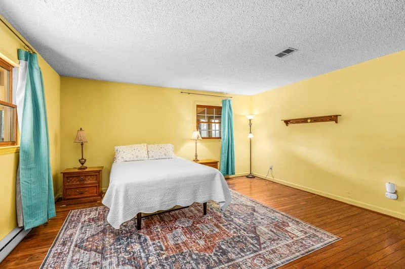 490 Riverwood Drive-15.jpg