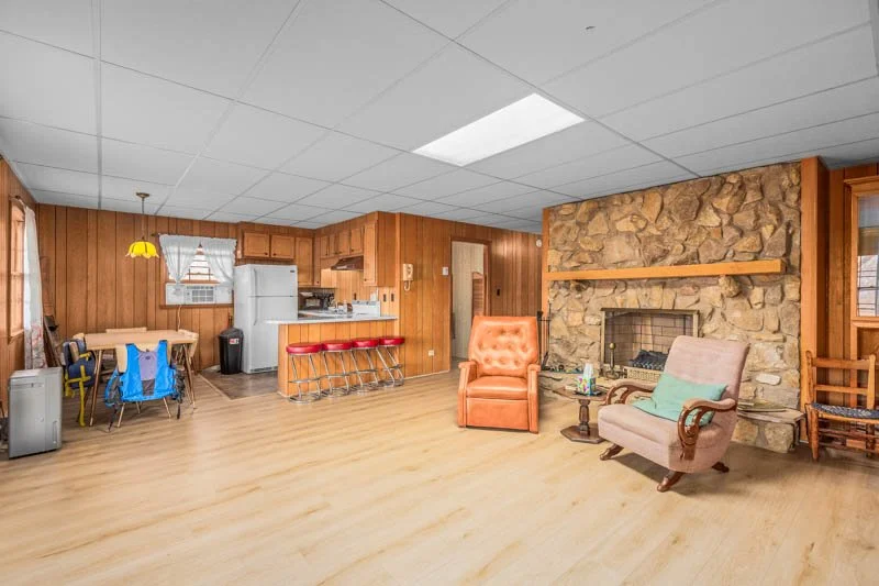 490 Riverwood Drive-19.jpg