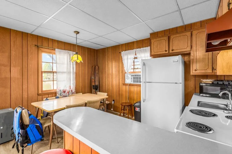 490 Riverwood Drive-24.jpg