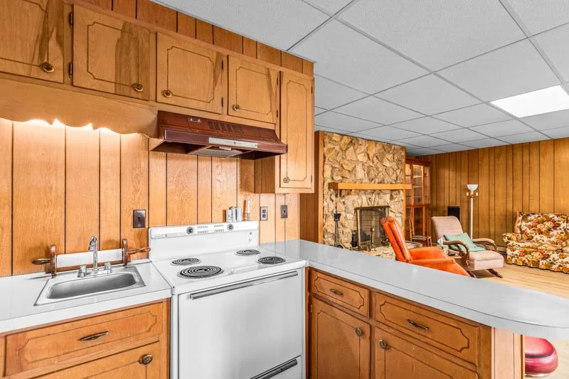 490 Riverwood Drive-25.jpg