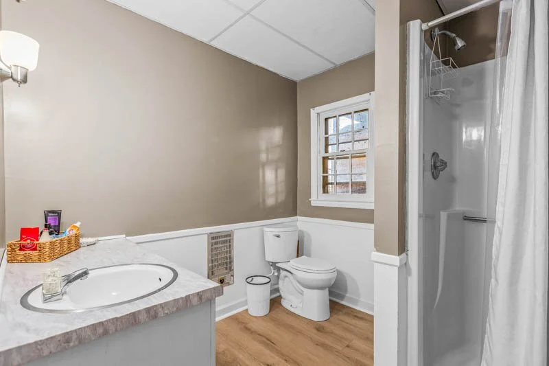 490 Riverwood Drive-27.jpg