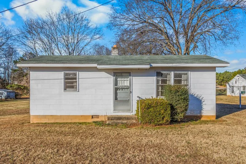 2450 US Highway 64 East-29.jpg