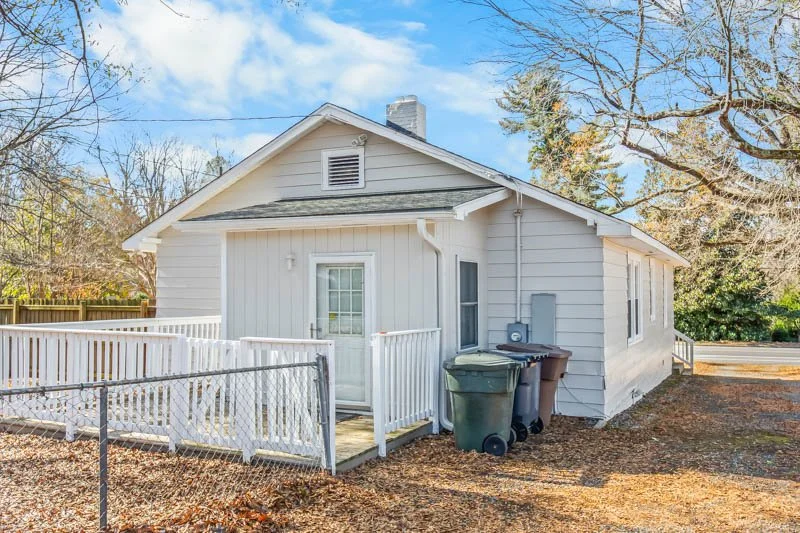 2619 Pinecroft Road-24.jpg