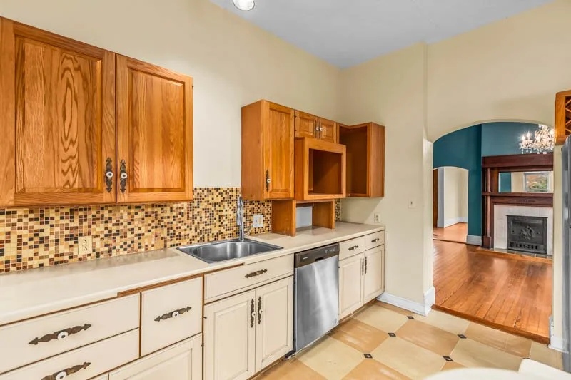 1721 South Main Street-16.jpg