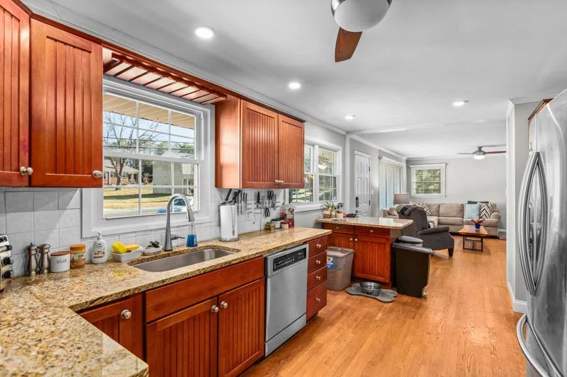 1843 Thompson Drive-11.jpg