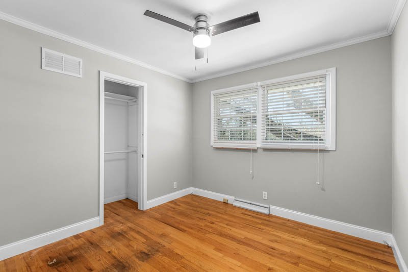 1843 Thompson Drive-14.jpg