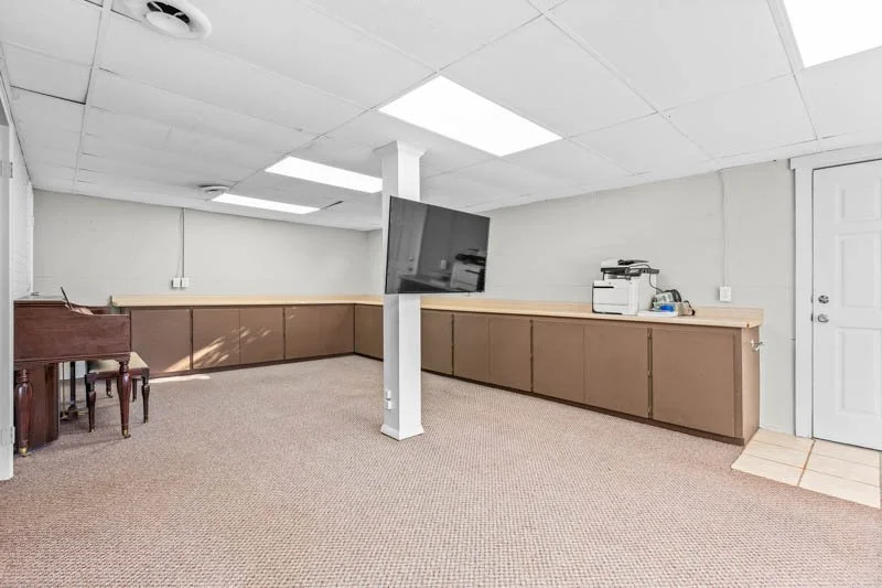 1843 Thompson Drive-23.jpg