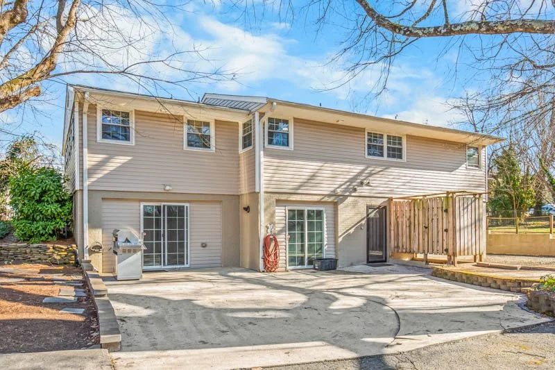 1843 Thompson Drive-30.jpg