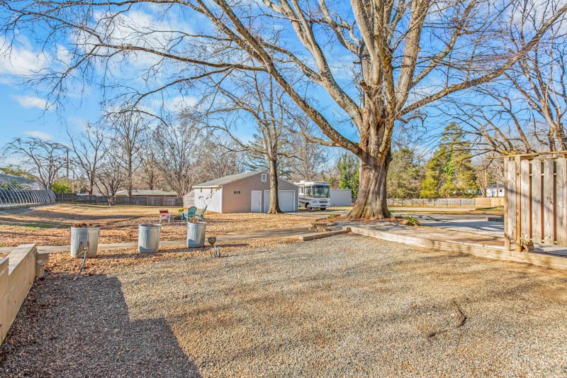 1843 Thompson Drive-33.jpg