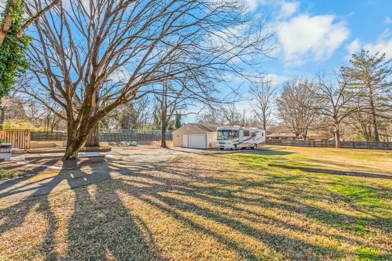 1843 Thompson Drive-35.jpg