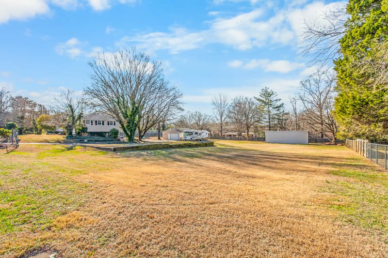 1843 Thompson Drive-36.jpg