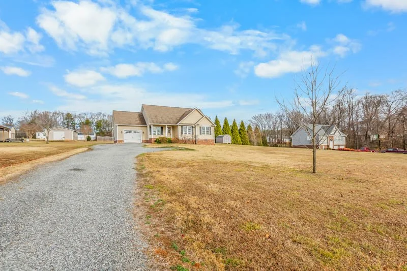 2829 East Old US 421 Highway-1.jpg