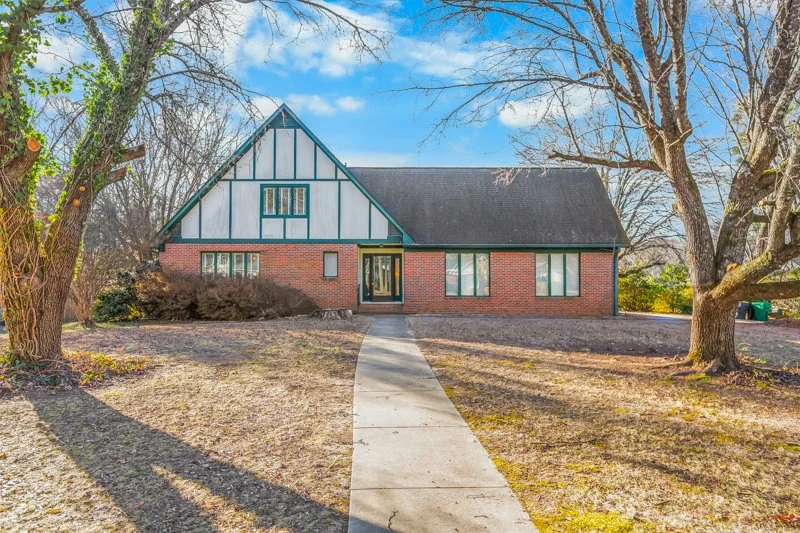 2016 Candelar Drive-1.jpg