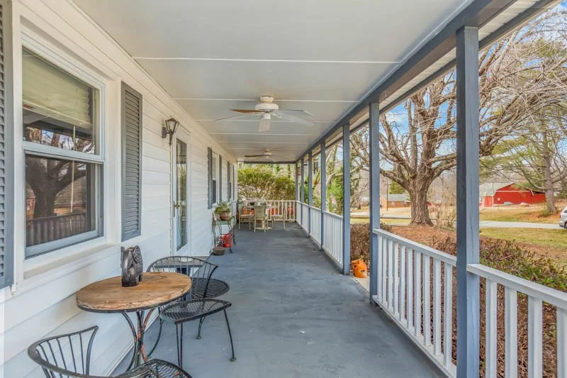 303 Pin Oak Drive-6.jpg