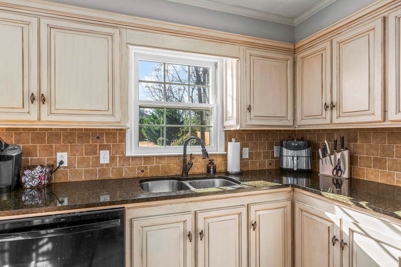 7020 Stancliff Court-12.jpg