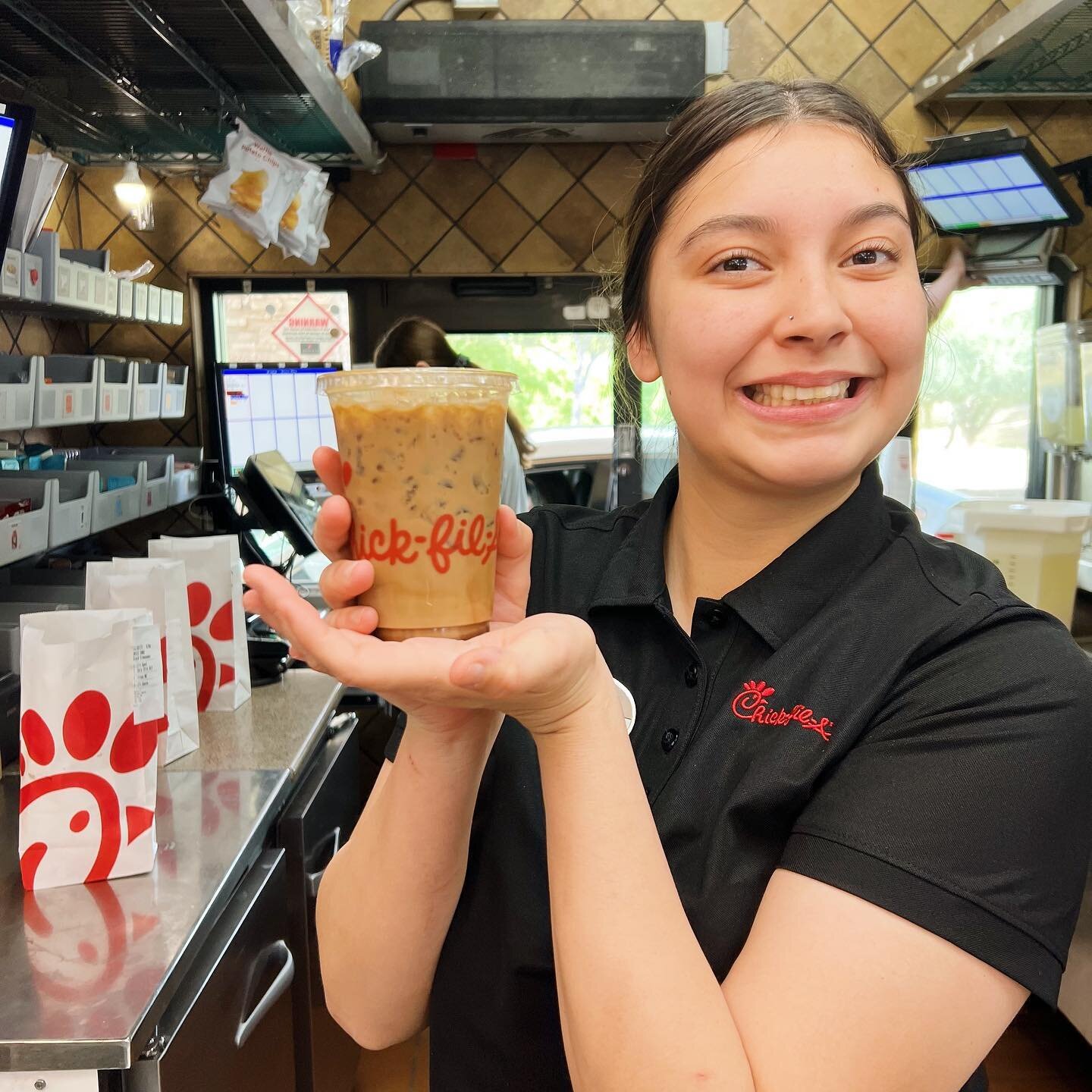 Looking for that morning pick-me-up? 🌅 Our mocha cream cold brew is the perfect addition to your morning routine!